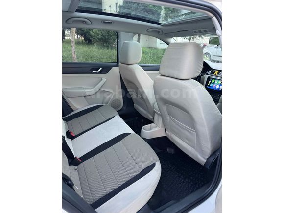Sahibinden Skoda Rapid 1.6 CR TDI Spaceback Elegance 2015 Model 