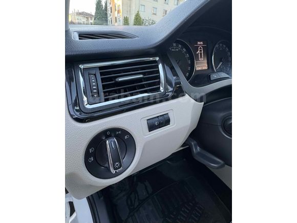 Sahibinden Skoda Rapid 1.6 CR TDI Spaceback Elegance 2015 Model 