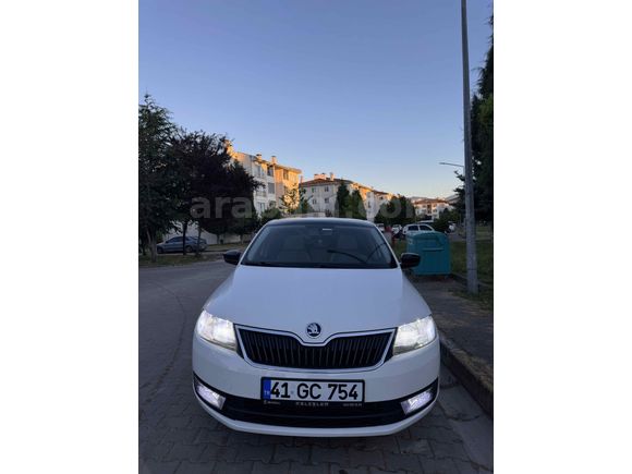 Sahibinden Skoda Rapid 1.6 CR TDI Spaceback Elegance 2015 Model 