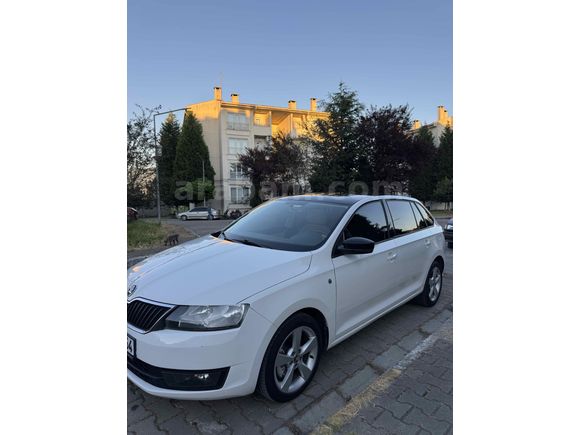 Sahibinden Skoda Rapid 1.6 CR TDI Spaceback Elegance 2015 Model 