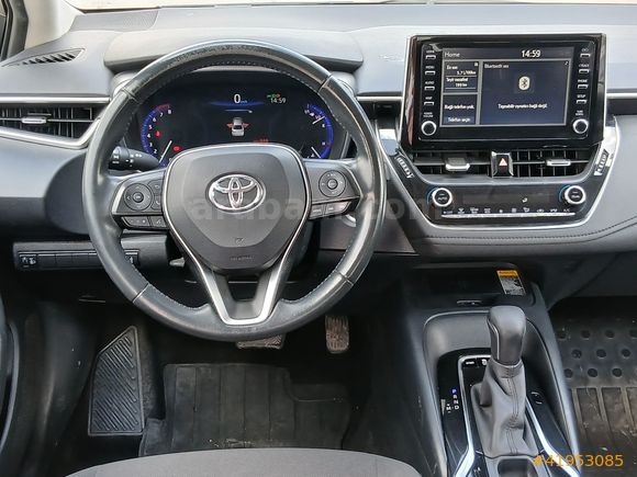 DENİZ VERA OTO'DAN DÜŞÜK KM'Lİ COROLLA