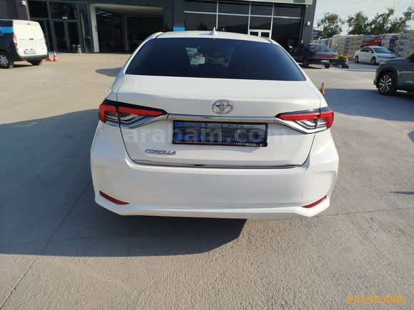 DENİZ VERA OTO'DAN DÜŞÜK KM'Lİ COROLLA