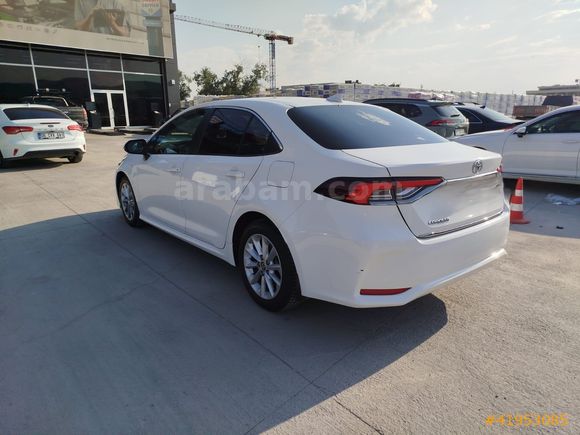 DENİZ VERA OTO'DAN DÜŞÜK KM'Lİ COROLLA