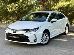2020 BOYASIZ TRAMERSİZ 1.8 HYBRİD 99.KM TOYOTA COROLLA