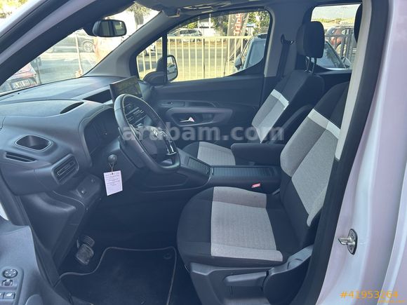 Cam tavanlı servis bakımlı 