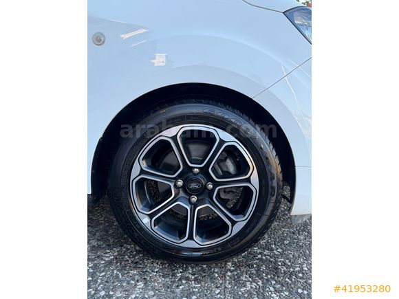 2022 TOURNEO COURİER 1.5TDCİ TİTANİUM PLUS / 56.000 KM