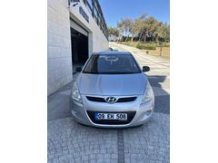 Sahibinden Hyundai i20 1.4 CVVT Team 2011 Model  220.000 km Gri (Gümüş)