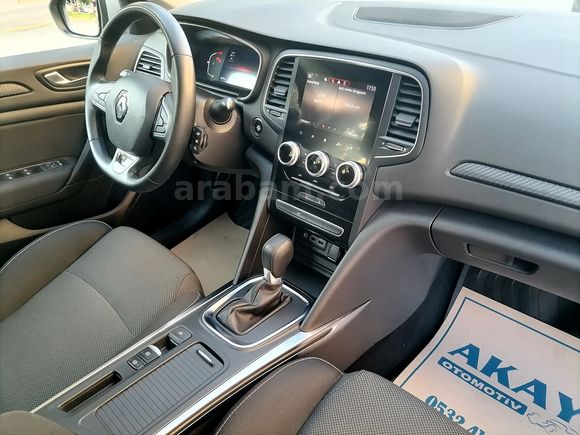 HATASIZ BOYASIZ 2024 MODEL RENAULT MEGANE 1.3 TCE TOUCH PLUS