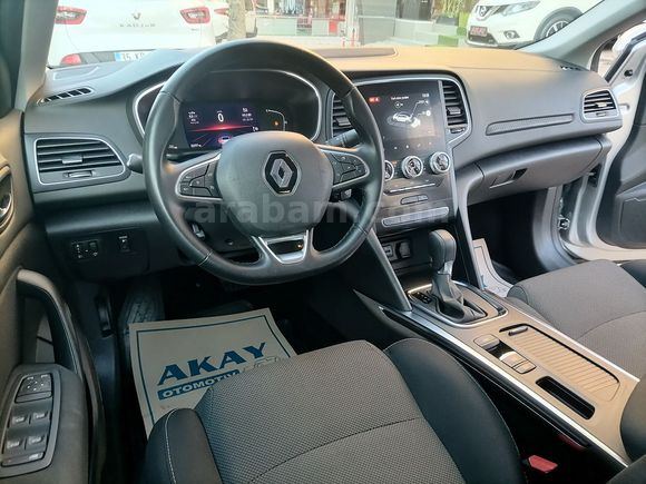 HATASIZ BOYASIZ 2024 MODEL RENAULT MEGANE 1.3 TCE TOUCH PLUS