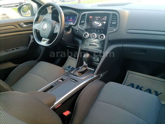 HATASIZ BOYASIZ 2024 MODEL RENAULT MEGANE 1.3 TCE TOUCH PLUS