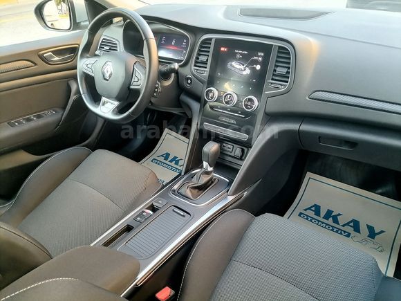 HATASIZ BOYASIZ 2024 MODEL RENAULT MEGANE 1.3 TCE TOUCH PLUS