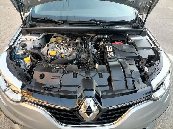 HATASIZ BOYASIZ 2024 MODEL RENAULT MEGANE 1.3 TCE TOUCH PLUS