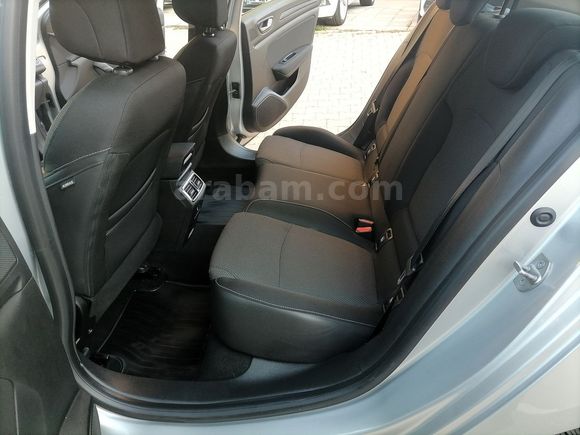 HATASIZ BOYASIZ 2024 MODEL RENAULT MEGANE 1.3 TCE TOUCH PLUS