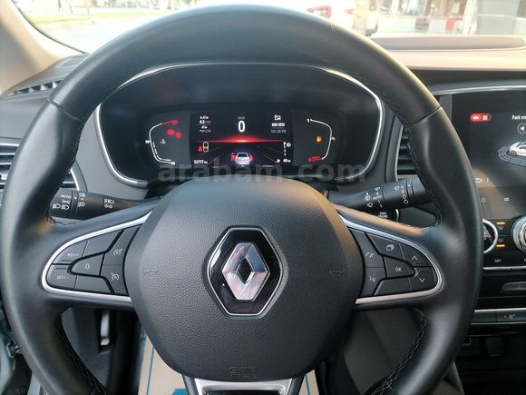 HATASIZ BOYASIZ 2024 MODEL RENAULT MEGANE 1.3 TCE TOUCH PLUS