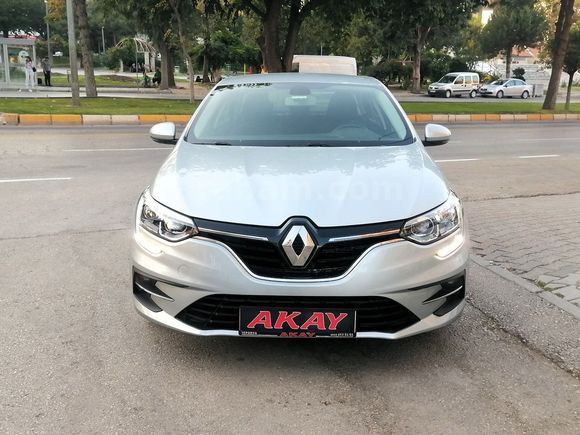 HATASIZ BOYASIZ 2024 MODEL RENAULT MEGANE 1.3 TCE TOUCH PLUS