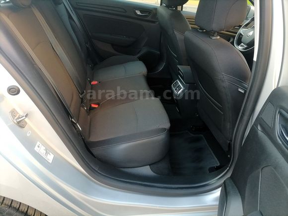 HATASIZ BOYASIZ 2024 MODEL RENAULT MEGANE 1.3 TCE TOUCH PLUS