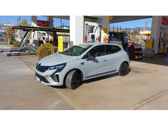 Sahibinden Renault Clio 1.0 TCe Techno Esprit Alpine 2024 Model 