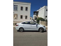 Sahibinden Hyundai Accent Blue 1.4 D-CVVT Biz 2015 Model  307.000 km Beyaz