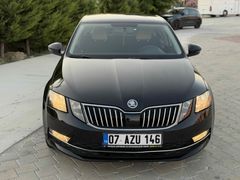  Skoda Octavia 1.6 TDI-otomatik 2018 Model 