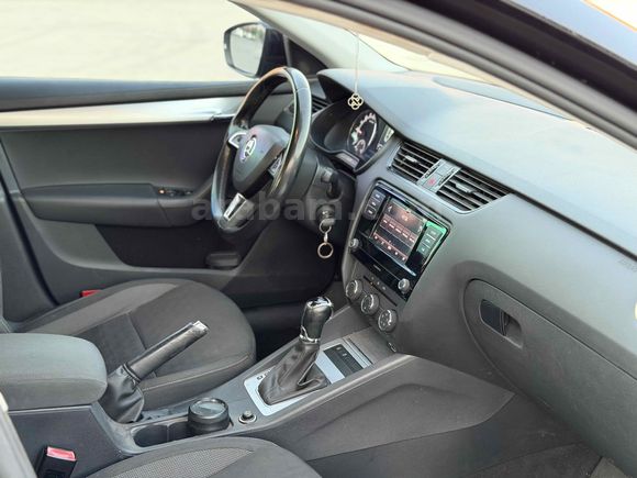 Skoda Octavia 1.6 TDI-otomatik 2018 Model 