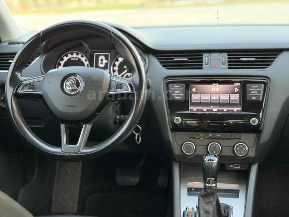  Skoda Octavia 1.6 TDI-otomatik 2018 Model 