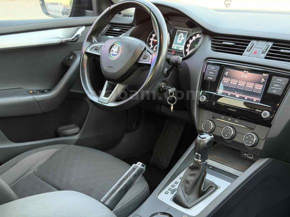  Skoda Octavia 1.6 TDI-otomatik 2018 Model 