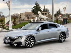 Galeriden Volkswagen Arteon 1.5 TSI R Line 2017 Model Nevşehir 262.000 km Gri (Gümüş)