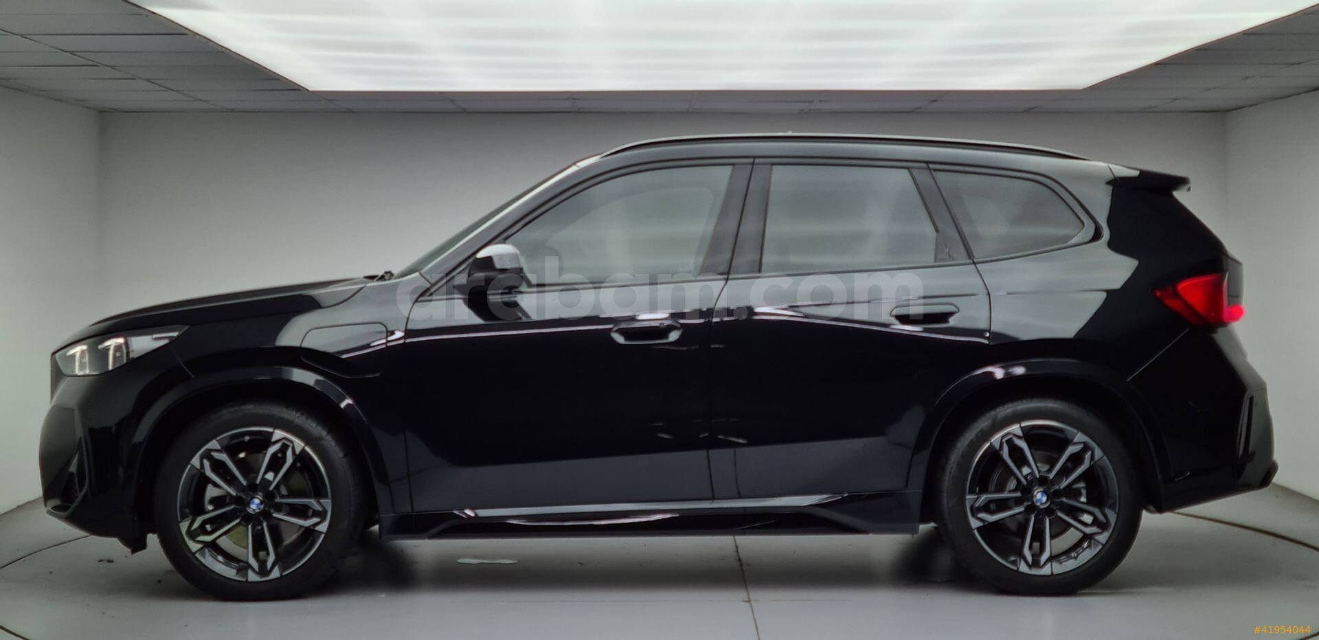 KOSİFLER OTO BOSTANCI 2025 MODEL BMW X1 5