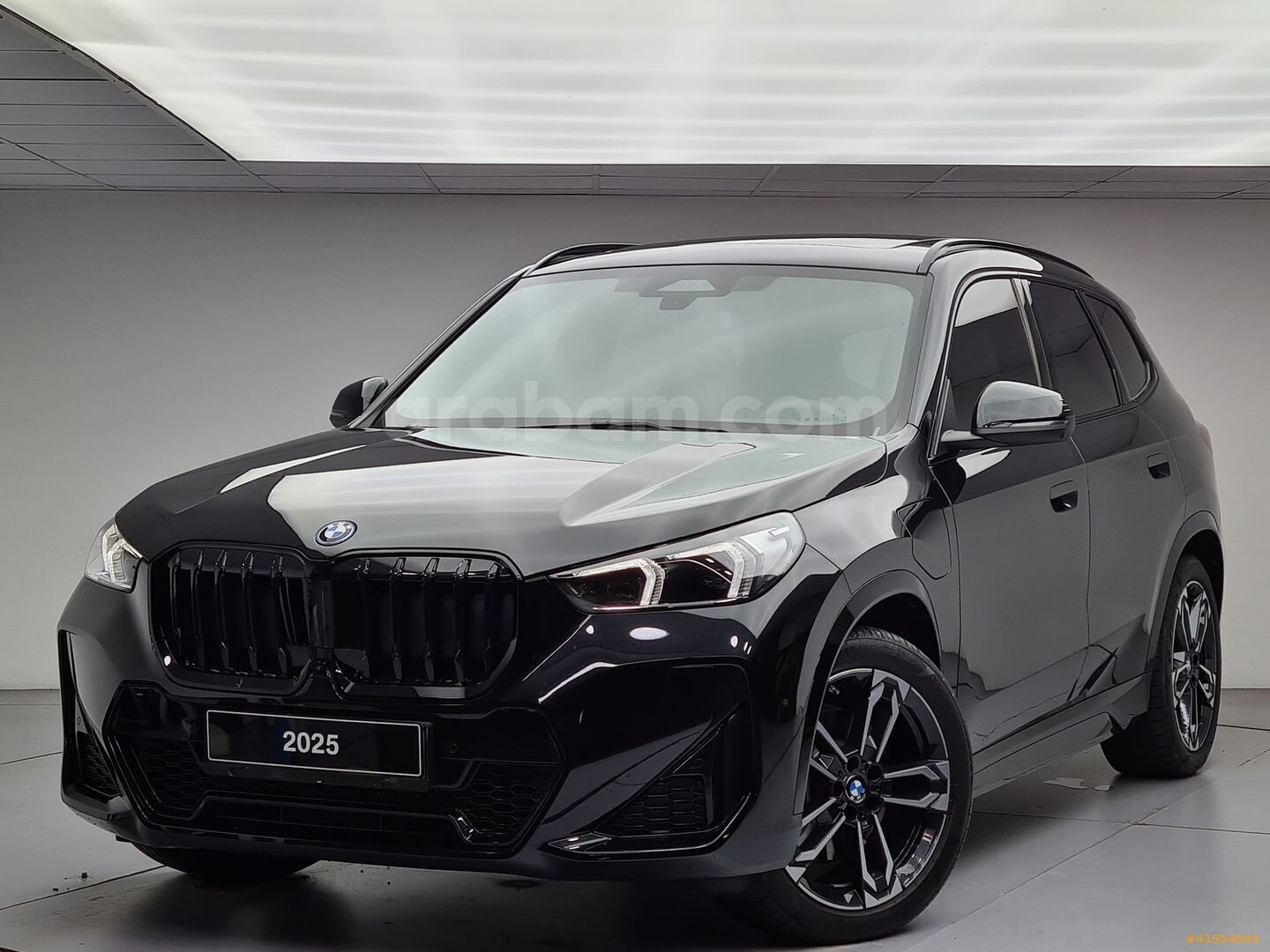 KOSİFLER OTO BOSTANCI 2025 MODEL BMW X1 1