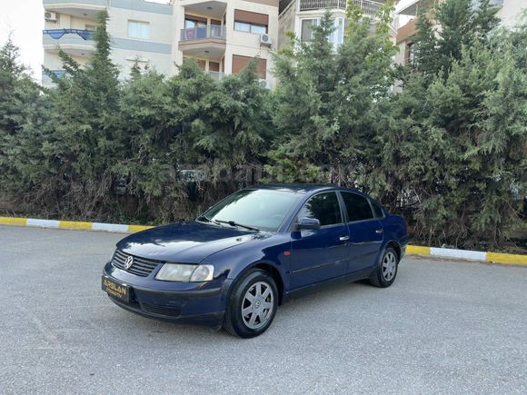 Galeriden Volkswagen Passat 1.8 Basic 1999 Model İzmir