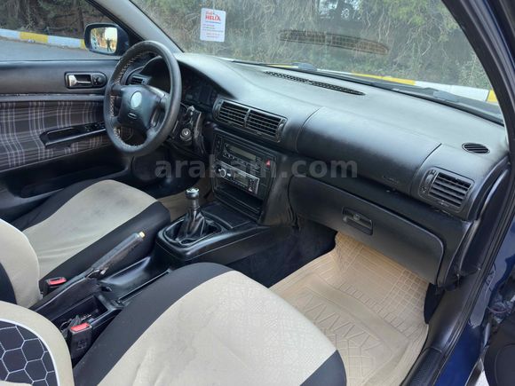 Galeriden Volkswagen Passat 1.8 Basic 1999 Model İzmir