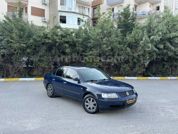 Galeriden Volkswagen Passat 1.8 Basic 1999 Model İzmir
