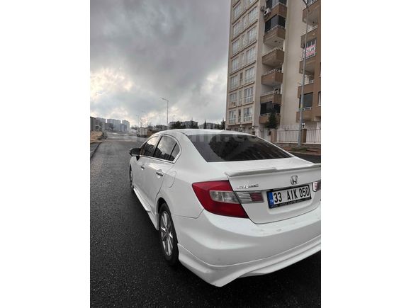 Sahibinden Honda Civic 1.6i VTEC Premium 2013 Model 