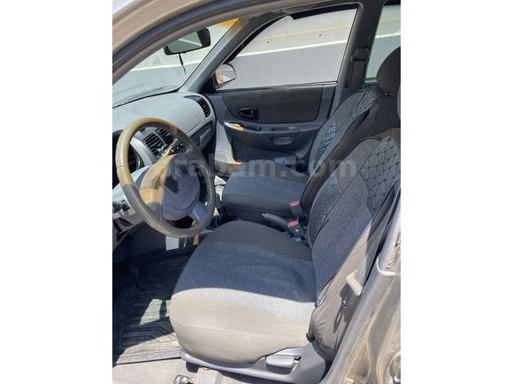 Bayandan Sahibinden Hyundai Accent 1.5 CRDi LS 2004 Model 