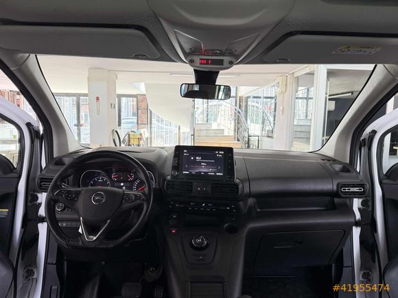 2023 MODEL HATASIZ BOYASIZ OTOMATİK OPEL COMBO 1.5 D ULTİMATE