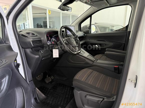 2023 MODEL HATASIZ BOYASIZ OTOMATİK OPEL COMBO 1.5 D ULTİMATE