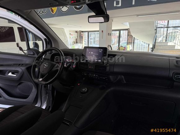 2023 MODEL HATASIZ BOYASIZ OTOMATİK OPEL COMBO 1.5 D ULTİMATE