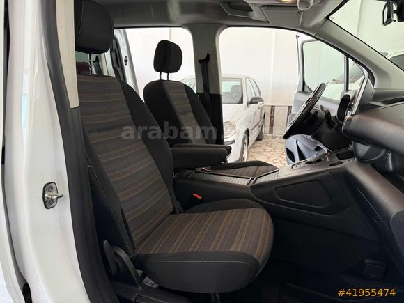 2023 MODEL HATASIZ BOYASIZ OTOMATİK OPEL COMBO 1.5 D ULTİMATE