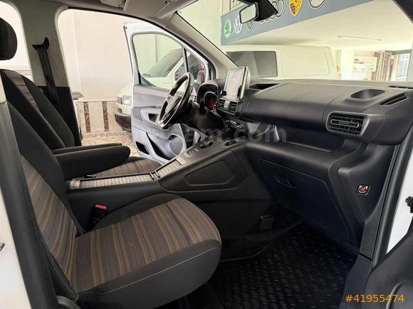2023 MODEL HATASIZ BOYASIZ OTOMATİK OPEL COMBO 1.5 D ULTİMATE