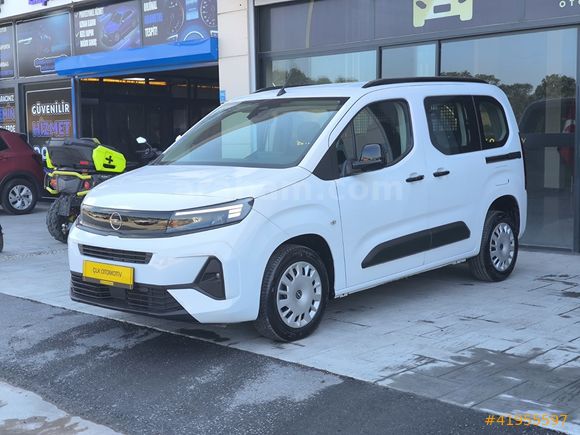 2025 HATASIZ GARANTİLİ 17 BİN KM OPEL COMBO %20 TAM FATURA