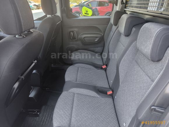 2025 HATASIZ GARANTİLİ 17 BİN KM OPEL COMBO %20 TAM FATURA