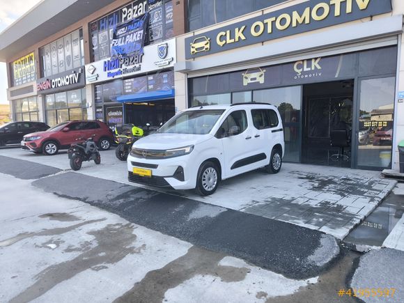 2025 HATASIZ GARANTİLİ 17 BİN KM OPEL COMBO %20 TAM FATURA