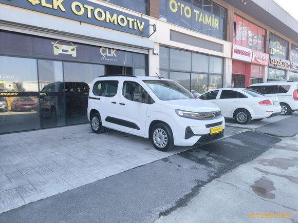 2025 HATASIZ GARANTİLİ 17 BİN KM OPEL COMBO %20 TAM FATURA