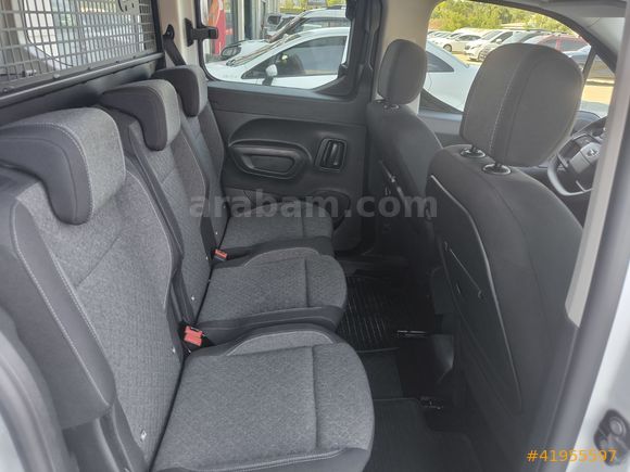 2025 HATASIZ GARANTİLİ 17 BİN KM OPEL COMBO %20 TAM FATURA