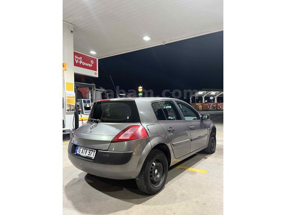 Sahininden 2006  1.4 16V  Tek Değişen  Bakımlı Megane 