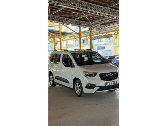 Sahibinden Hatasız Opel Combo 
1.5 CDTI Elegance 2022 Model 