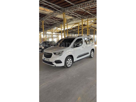 Sahibinden Hatasız Opel Combo 
1.5 CDTI Elegance 2022 Model 