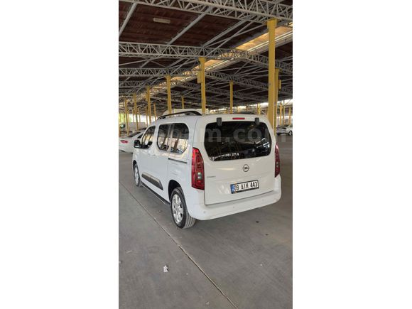 Sahibinden Hatasız Opel Combo 
1.5 CDTI Elegance 2022 Model 