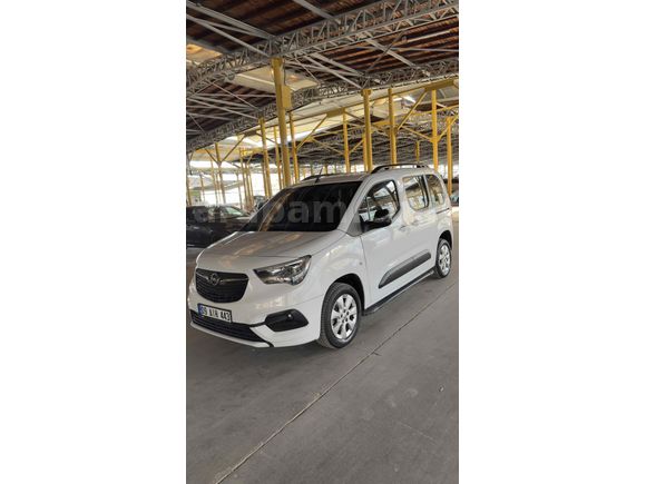 Sahibinden Hatasız Opel Combo 
1.5 CDTI Elegance 2022 Model 
