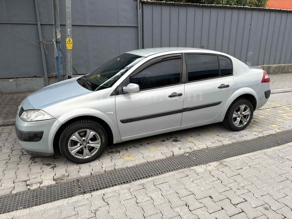 Sahibinden Renault Megane 1.6 Authentique 2004 Model 
